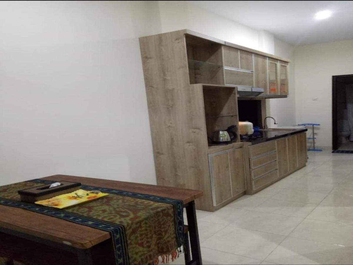 Karana House Syariah Hotell Melati Eksteriør bilde