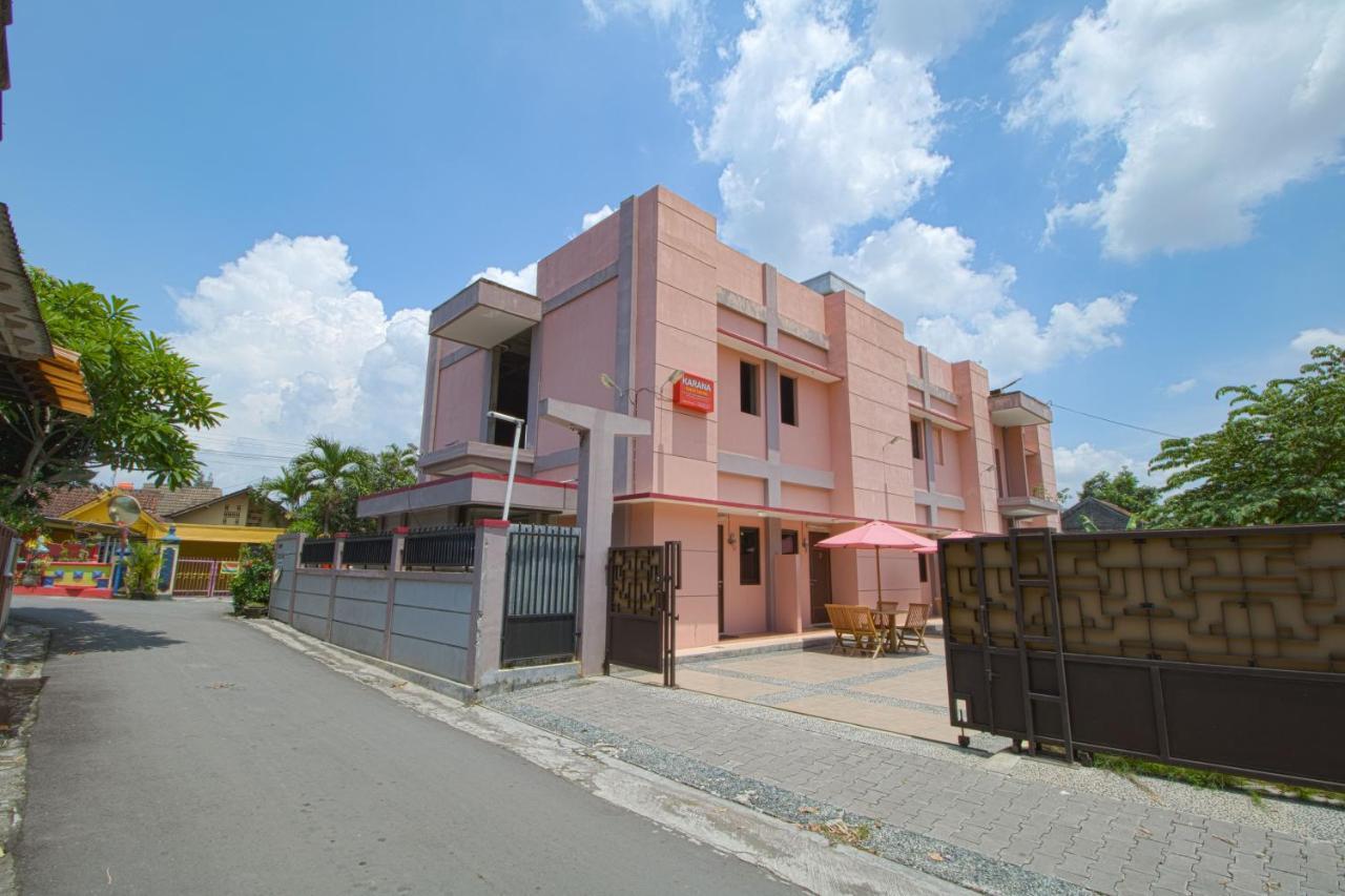 Karana House Syariah Hotell Melati Eksteriør bilde